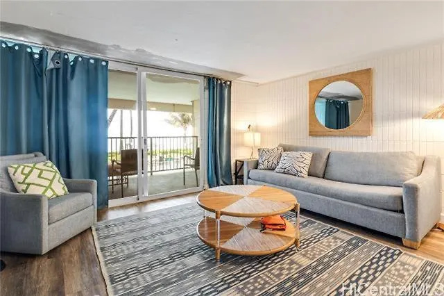 New Beachfront Condo Hau'ula